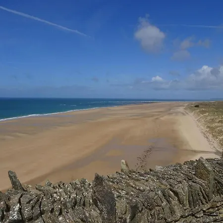 Holiday home Charming On Idyllic Property, Near The Beach,