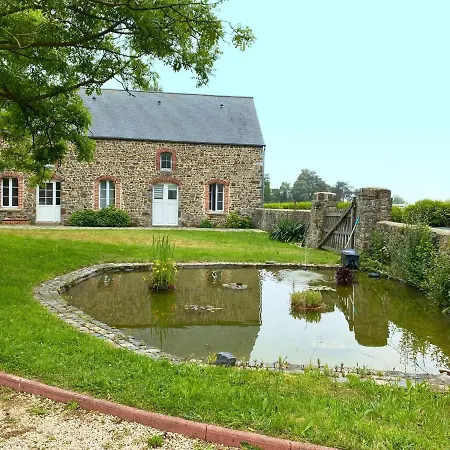 Ferienhaus Charming On Idyllic Property, Near The Beach, Denneville