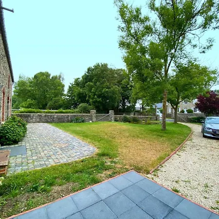 Charming On Idyllic Property, Near The Beach, Denneville